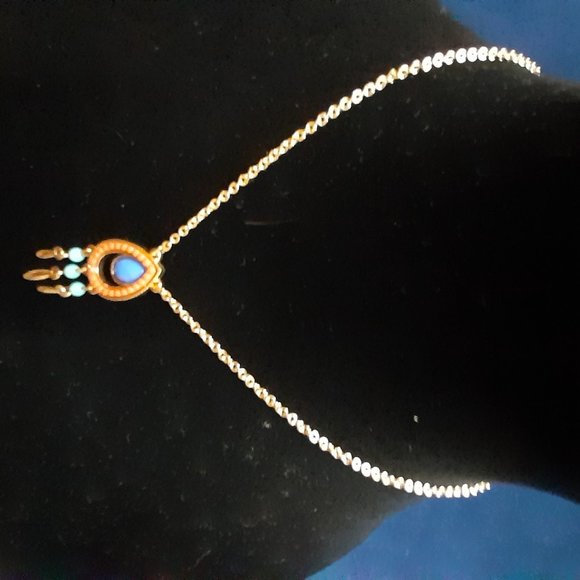 Assorted Jewelry Ensemble - Picture 5 of 8